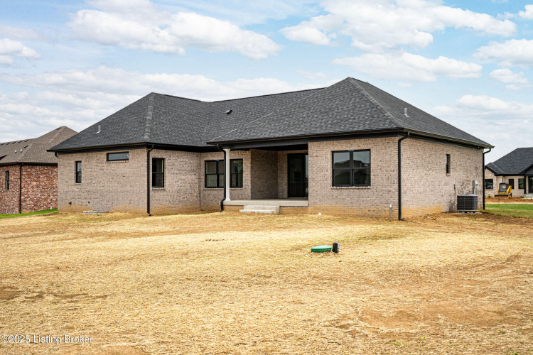 Listing Image 42