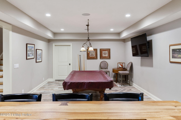 Listing Image 105