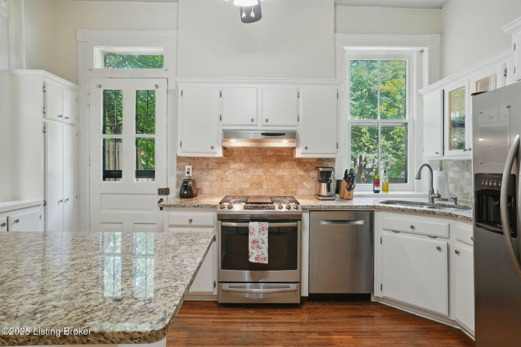 Listing Image 14