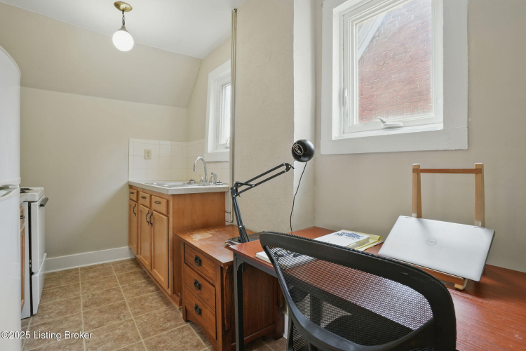 Listing Image 33