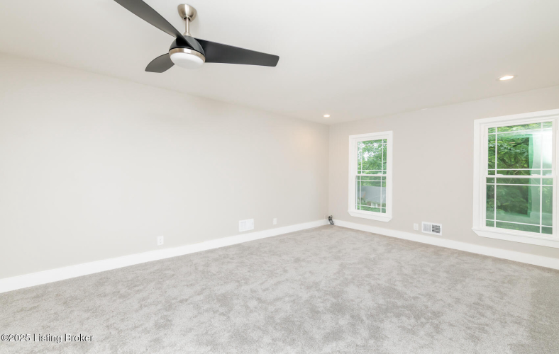 Listing Image 58
