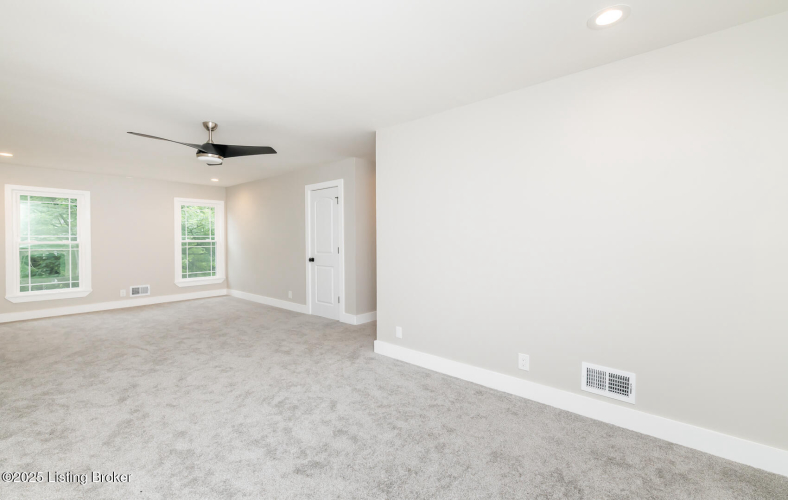 Listing Image 59