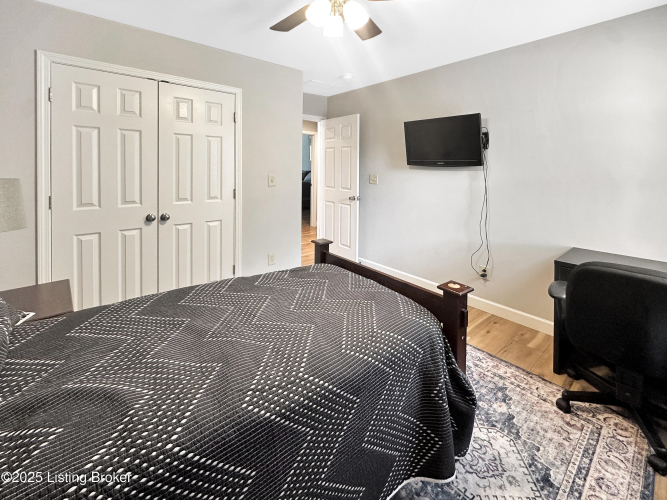 Listing Image 22