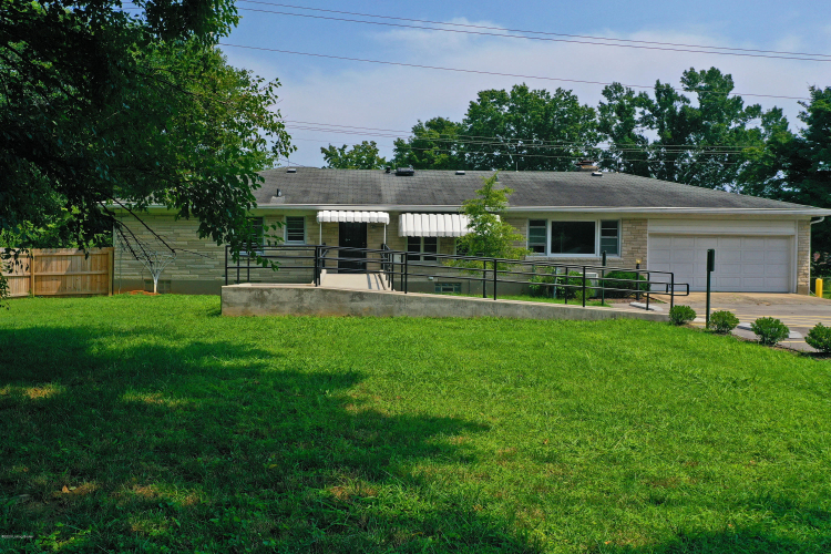 Listing Image 4