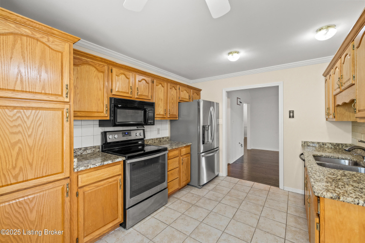 Listing Image 12