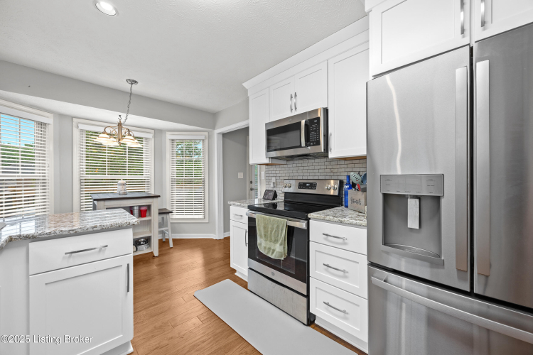 Listing Image 14