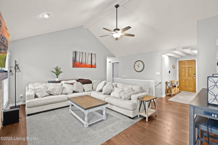Listing Image 18