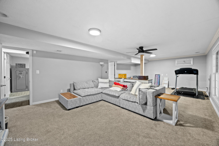 Listing Image 37