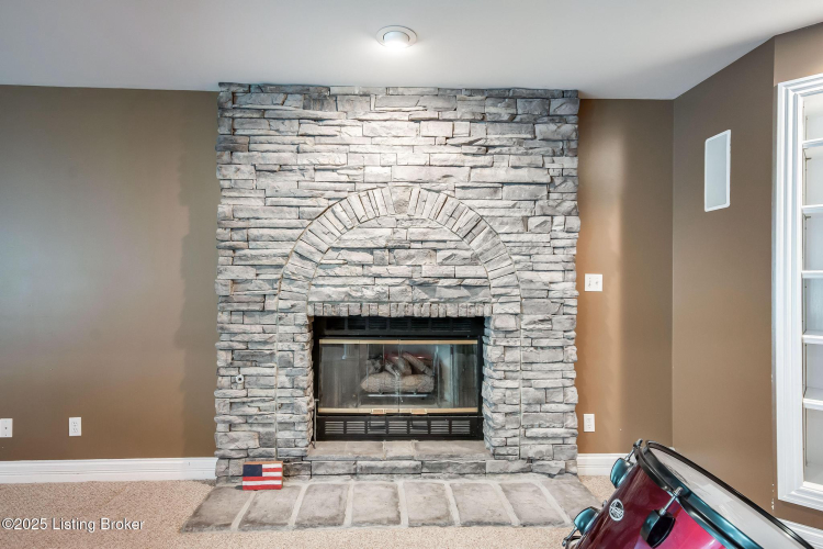 Listing Image 89