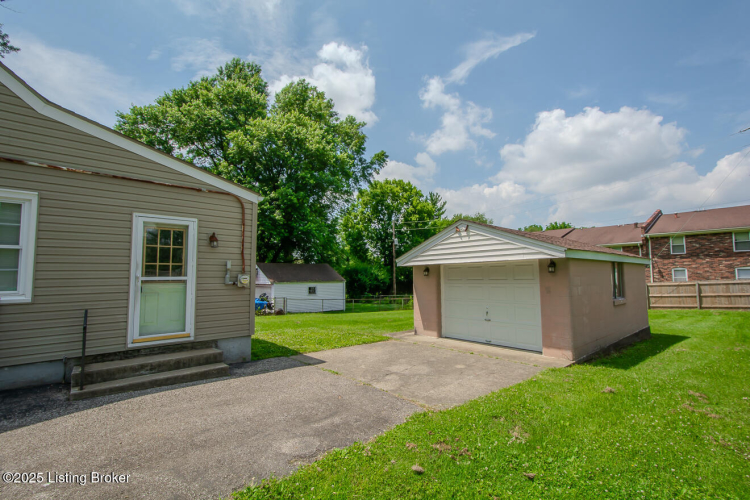 Listing Image 25