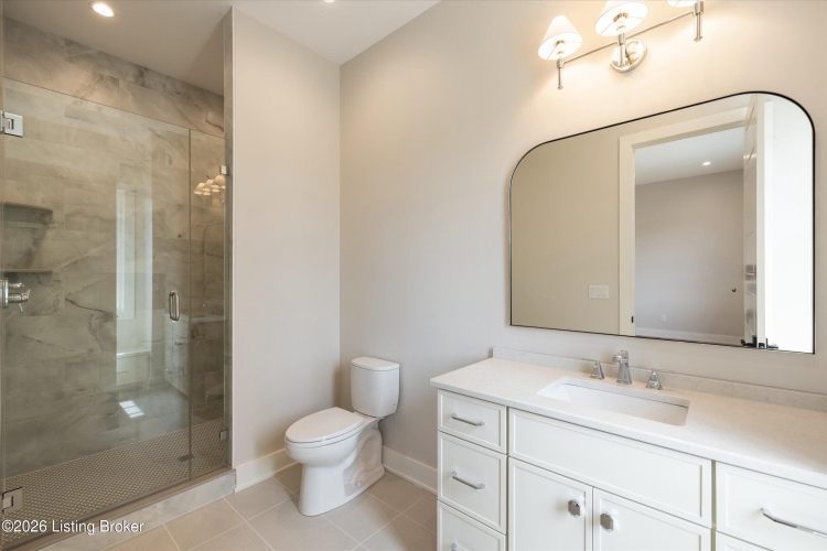 Listing Image 101