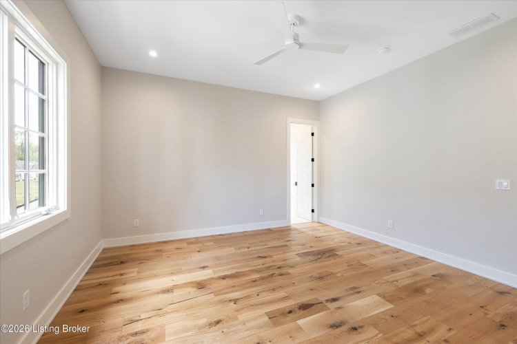 Listing Image 104
