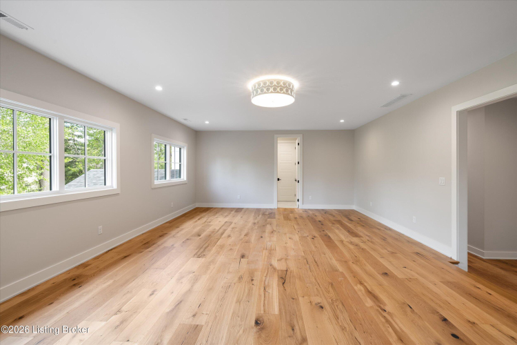 Listing Image 114