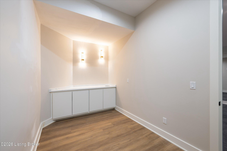 Listing Image 87