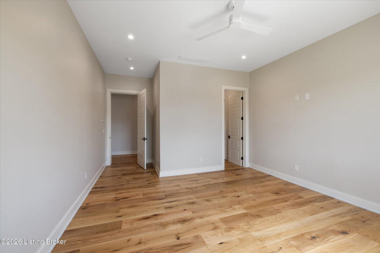 Listing Image 100