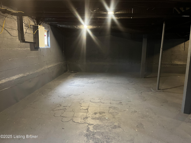 Listing Image 31