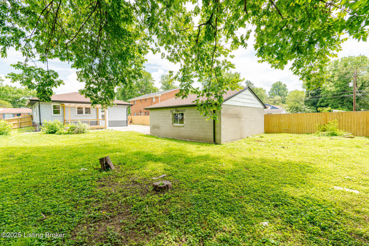Listing Image 6