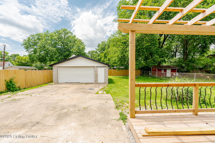 Listing Image 8