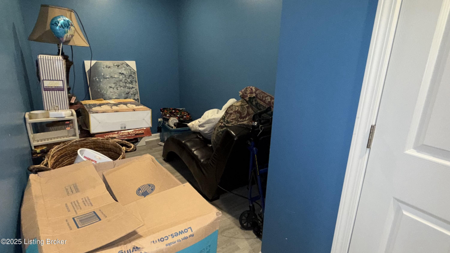 Listing Image 30
