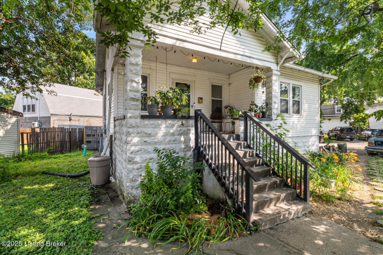 Listing Image 3