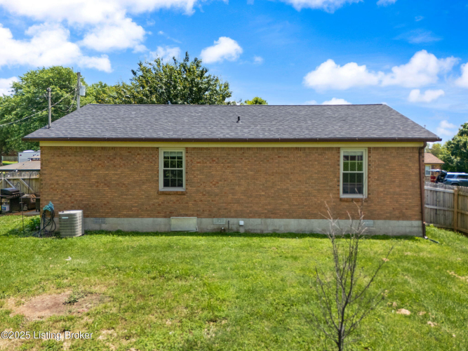 Listing Image 32