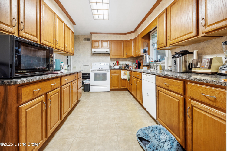 Listing Image 35