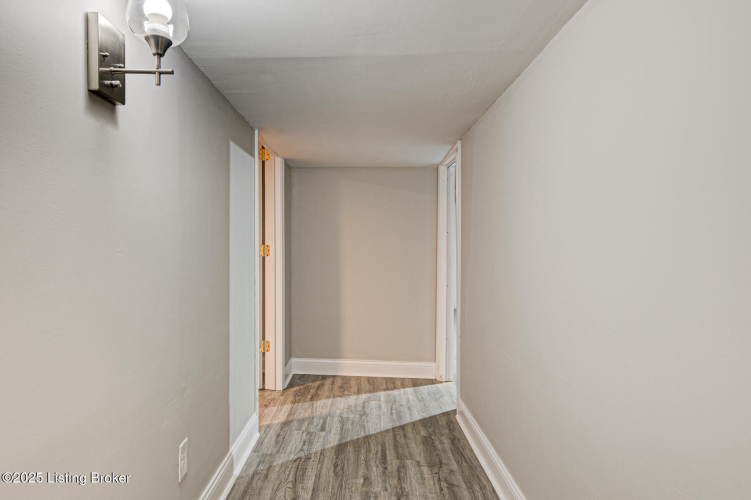 Listing Image 37