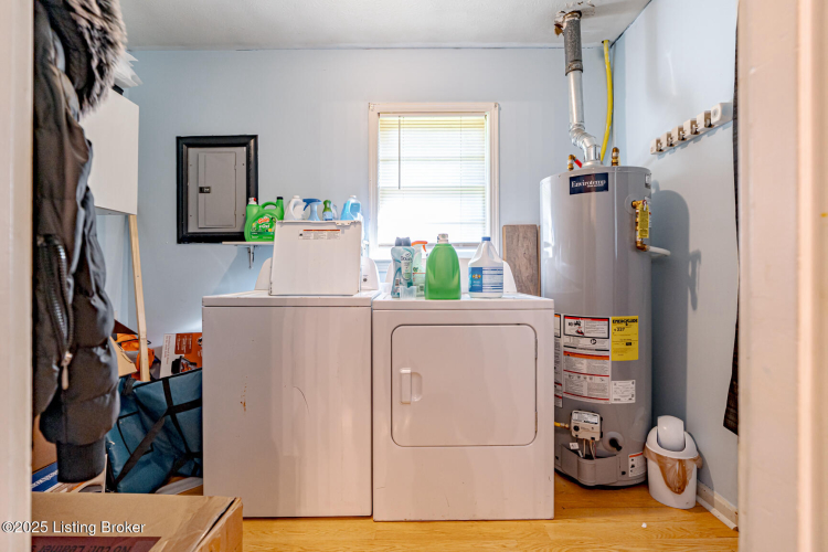 Listing Image 10