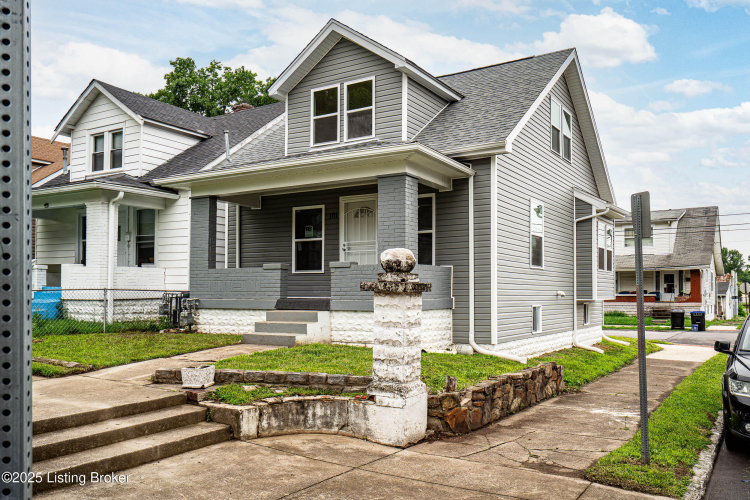 Listing Image 3