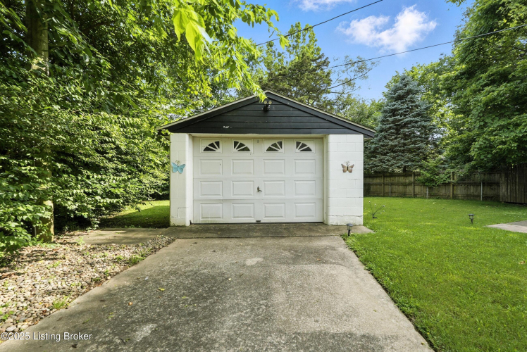 Listing Image 25