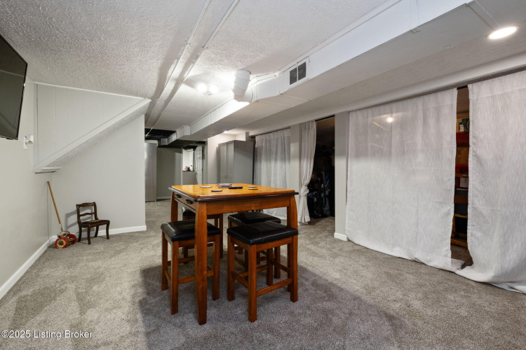Listing Image 56