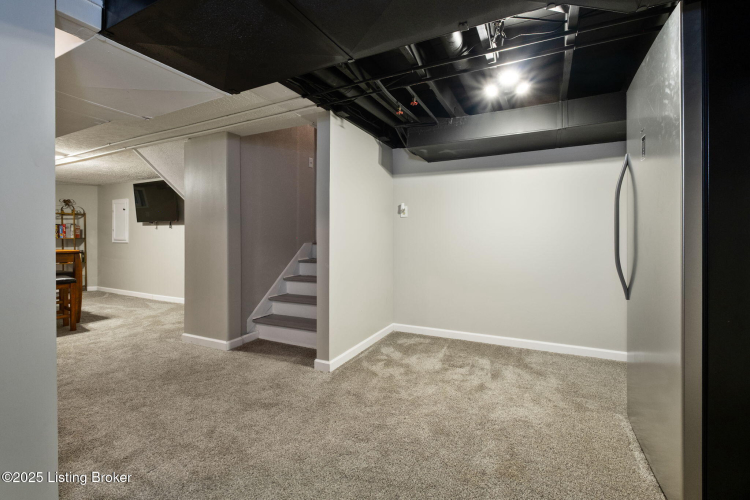 Listing Image 59