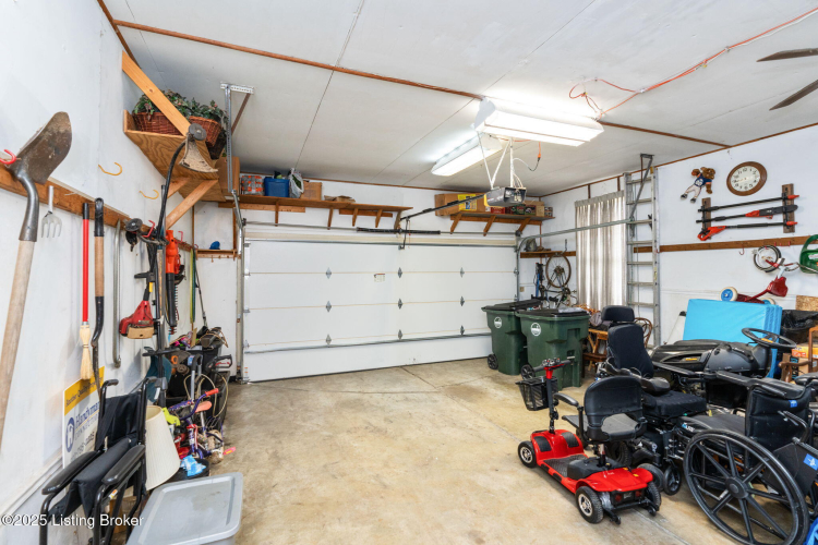 Listing Image 41