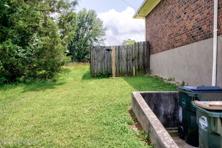 Listing Image 28