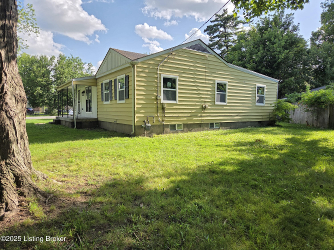 Listing Image 5