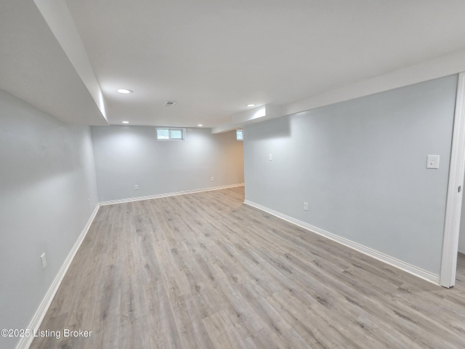 Listing Image 56