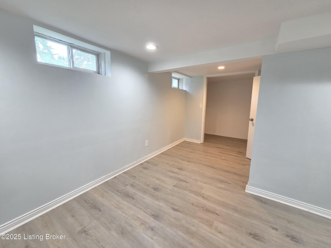 Listing Image 57