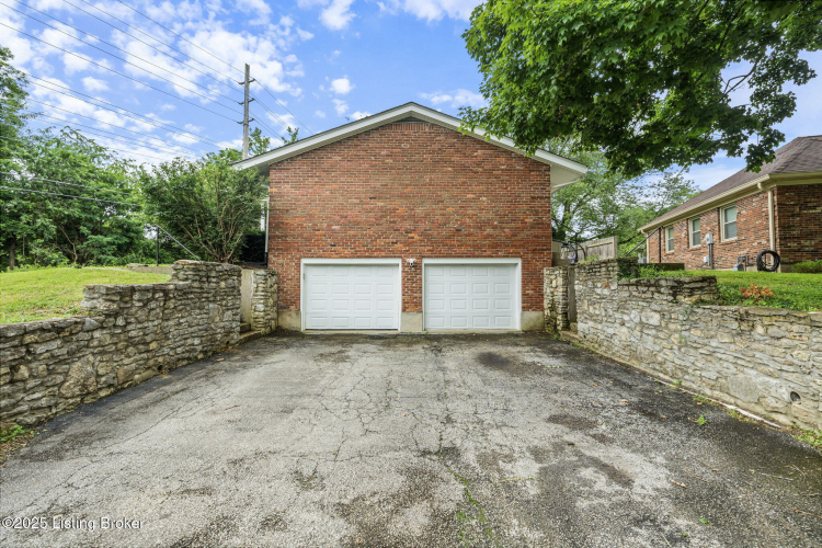 Listing Image 40