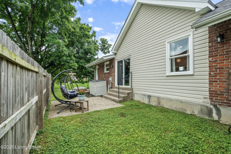 Listing Image 44