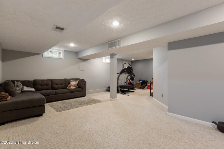 Listing Image 57