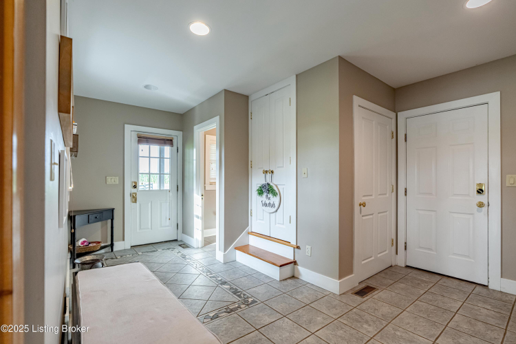Listing Image 84