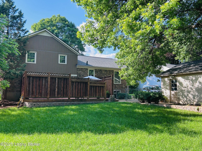 Listing Image 4