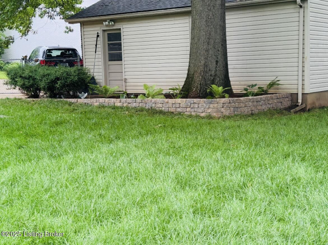 Listing Image 44