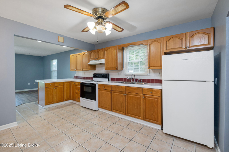 Listing Image 14