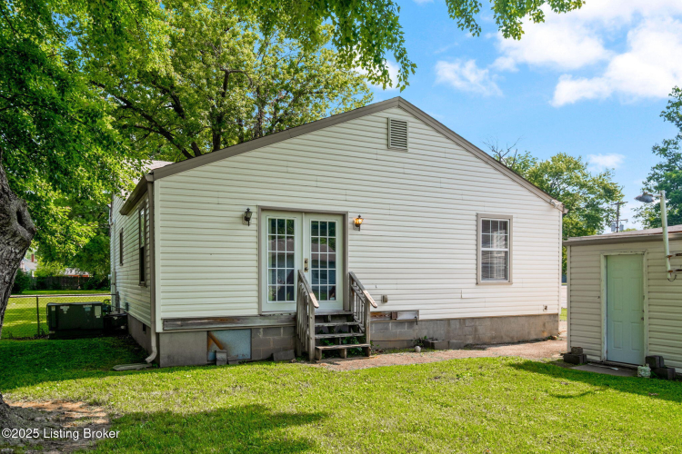 Listing Image 8