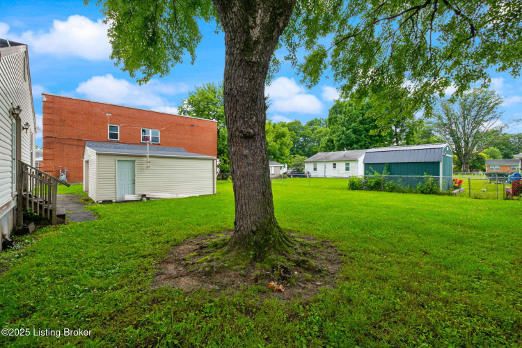Listing Image 10