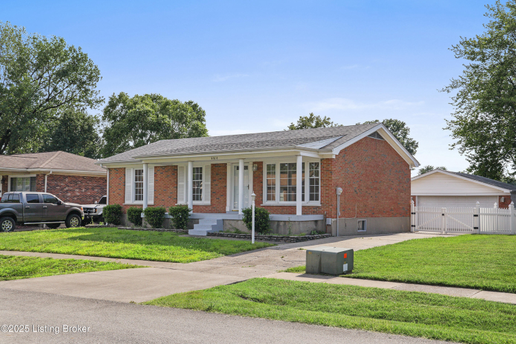 Listing Image 3