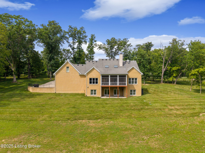Listing Image 76
