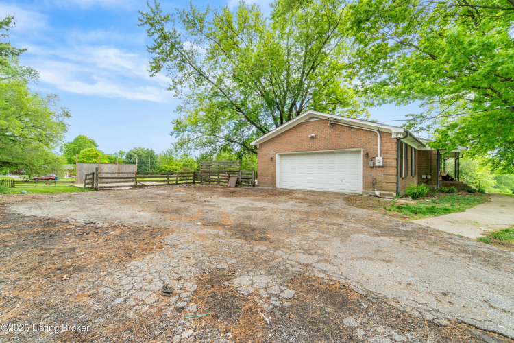 Listing Image 45