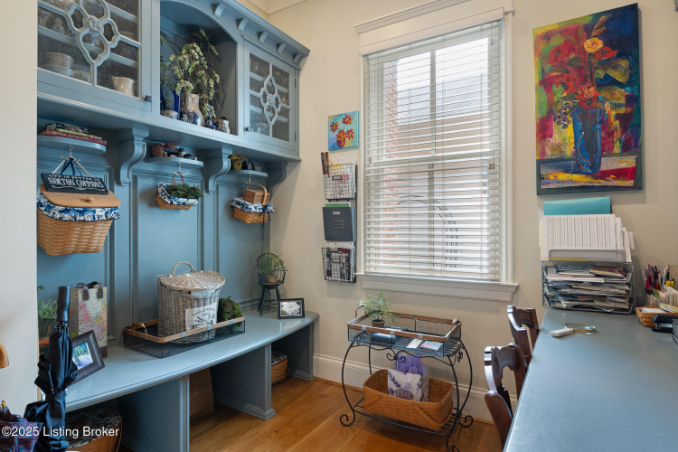 Listing Image 19
